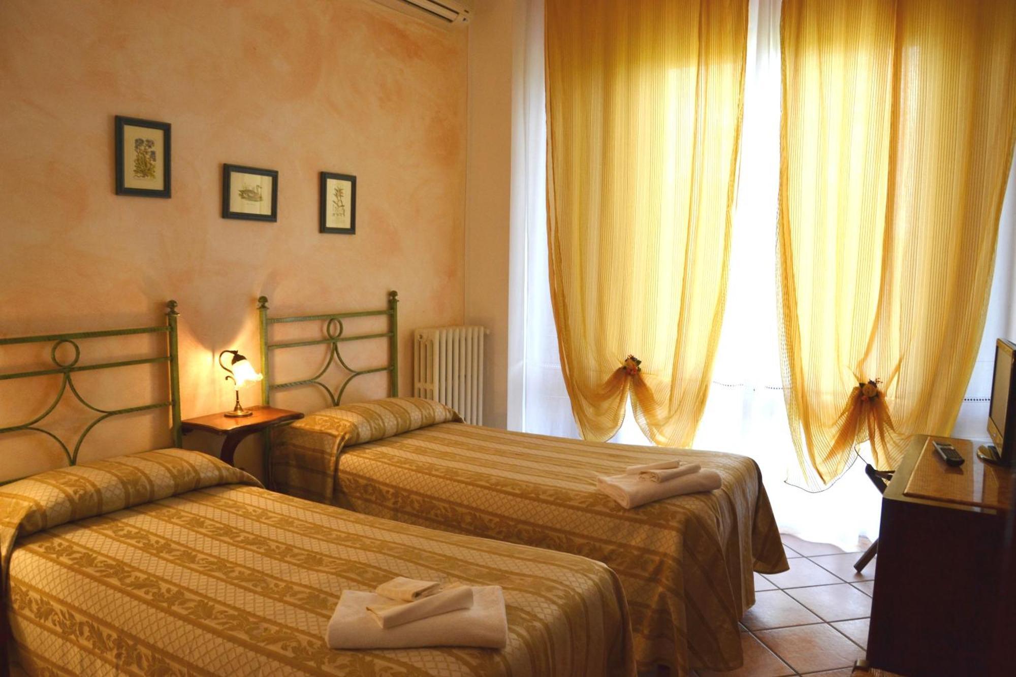 La Loggia - Villa Gloria -Adults Only Кверчегросса Номер фото