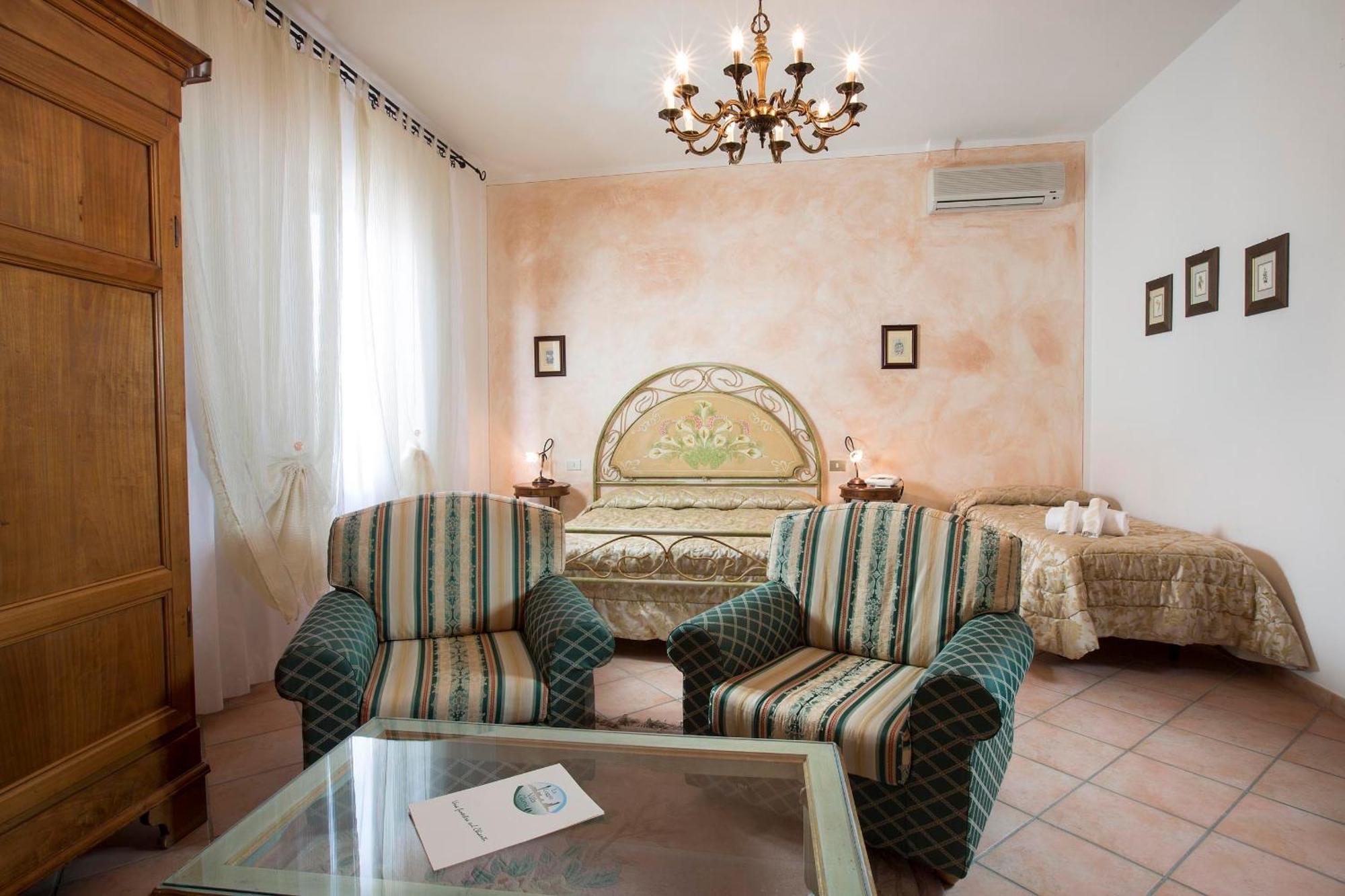 La Loggia - Villa Gloria -Adults Only Кверчегросса Номер фото
